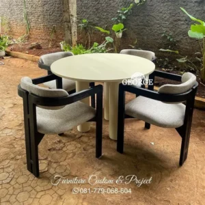 Set Dining Table Clarity