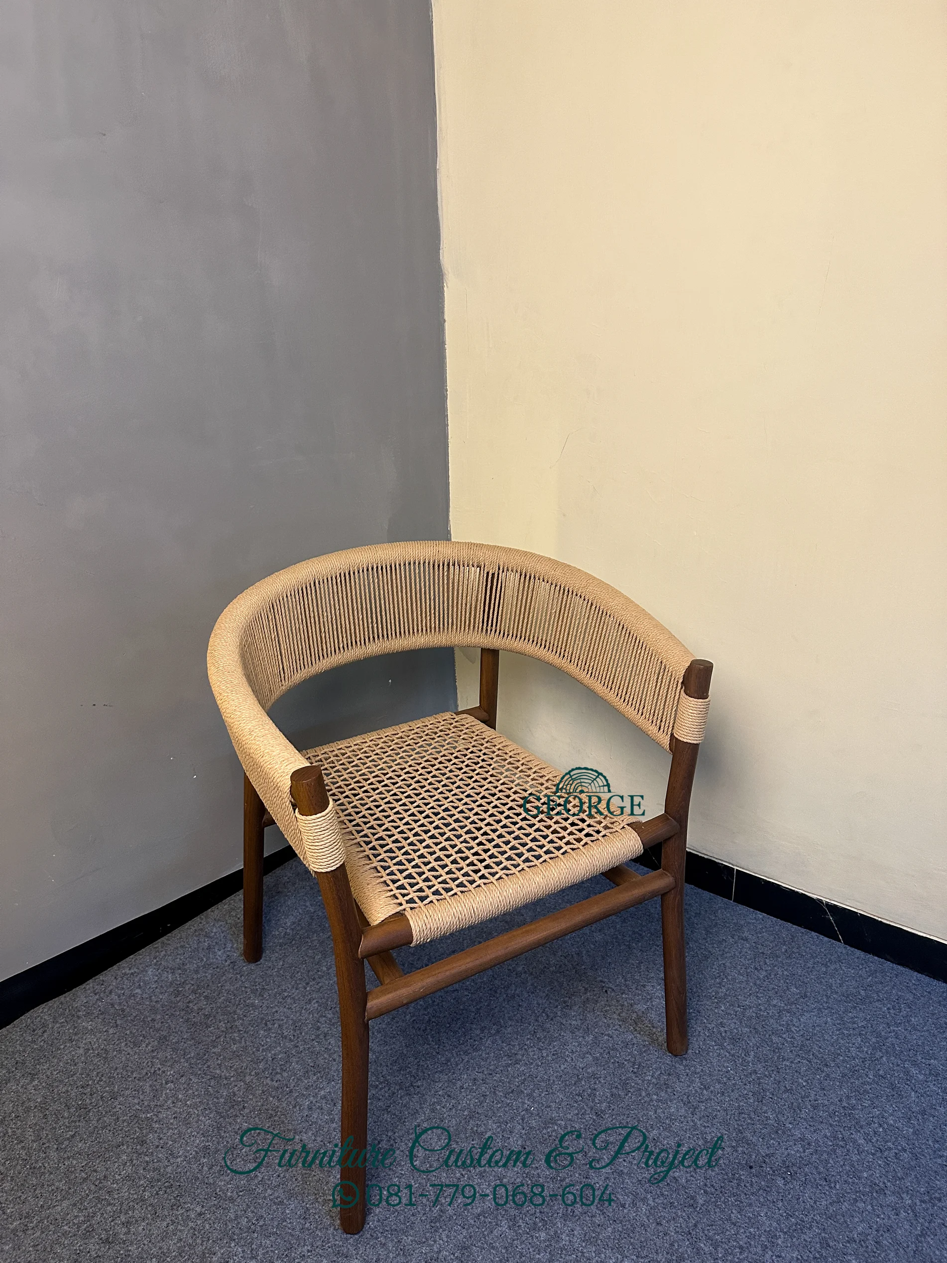Chair Aruna